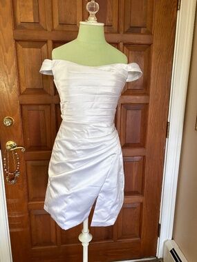 Off shoulder short Satin white mini dress
